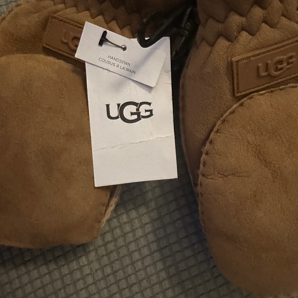 UGG Chestnut Mittens